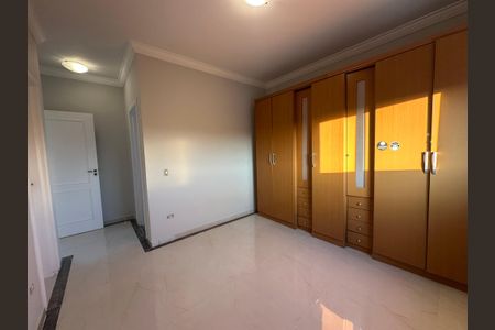 Casa de condomínio para alugar com 450m², 4 quartos e 4 vagasSuíte 1