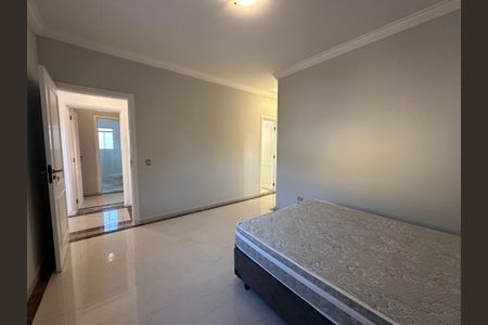 Casa de condomínio para alugar com 450m², 4 quartos e 4 vagasSuíte 2