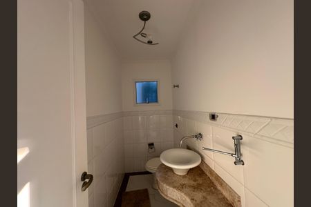 Casa de condomínio para alugar com 450m², 4 quartos e 4 vagasLavabo