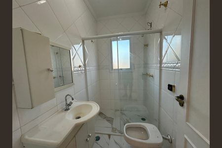 Casa de condomínio para alugar com 450m², 4 quartos e 4 vagasBanheiro da Suíte 1