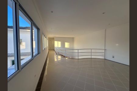 Casa de condomínio para alugar com 450m², 4 quartos e 4 vagasSala de TV