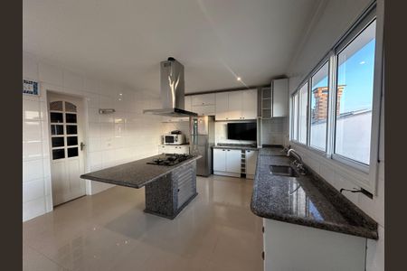 Casa de condomínio para alugar com 450m², 4 quartos e 4 vagasCozinha