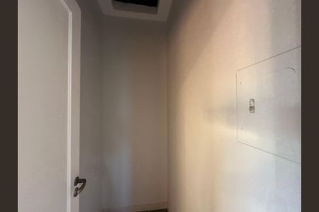 Casa de condomínio para alugar com 450m², 4 quartos e 4 vagasCloset da suíte 1