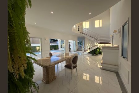 Casa de condomínio para alugar com 450m², 4 quartos e 4 vagasSala de Jantar