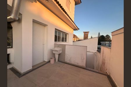 Casa de condomínio para alugar com 450m², 4 quartos e 4 vagasÁrea de Serviço