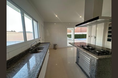 Casa de condomínio para alugar com 450m², 4 quartos e 4 vagasCozinha