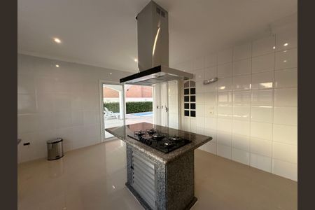 Casa de condomínio para alugar com 450m², 4 quartos e 4 vagasCozinha