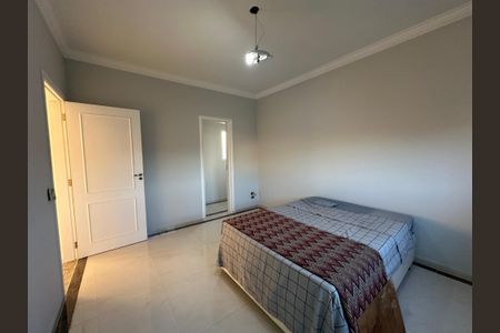 Casa de condomínio para alugar com 450m², 4 quartos e 4 vagasSuíte 3