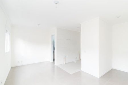 Cozinha de kitnet/studio para alugar com 1 quarto, 28m² em Campo Novo, Porto Alegre
