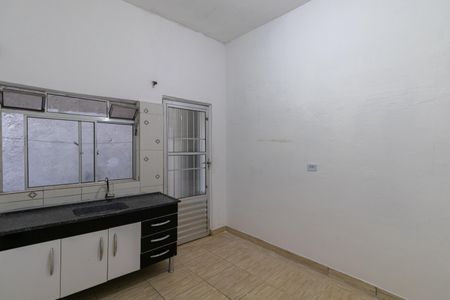 Cozinha de casa para alugar com 1 quarto, 84m² em Vila Nova Teresa, São Paulo