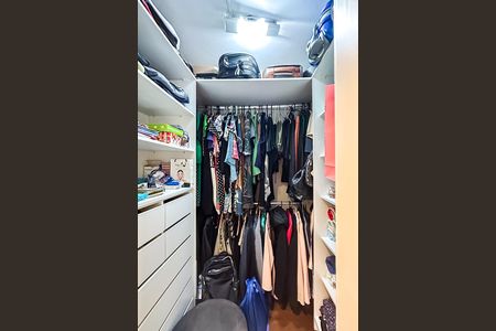 Apartamento à venda com 107m², 3 quartos e 2 vagasCloset da suíte
