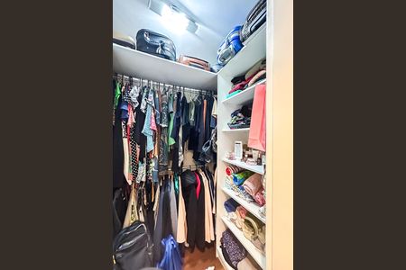 Apartamento à venda com 107m², 3 quartos e 2 vagasCloset da suíte