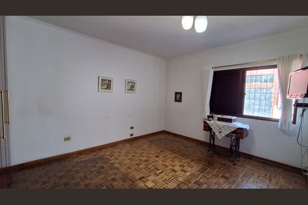 Casa à venda com 240m², 3 quartos e 4 vagas Casa à venda com 240m², 3 quartos e 4 vagasSuíte