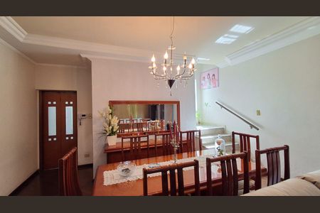 Sala de casa à venda com 3 quartos, 240m² em Osvaldo Cruz, São Caetano do Sul