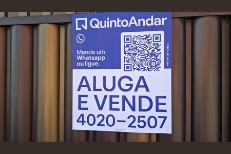 Casa à venda com 240m², 3 quartos e 4 vagas Casa à venda com 240m², 3 quartos e 4 vagasPlaquinha