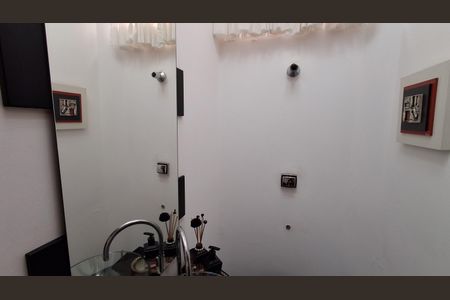Casa à venda com 240m², 3 quartos e 4 vagas Casa à venda com 240m², 3 quartos e 4 vagasLavabo