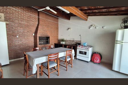 Casa à venda com 240m², 3 quartos e 4 vagas Casa à venda com 240m², 3 quartos e 4 vagasÁrea gourmet