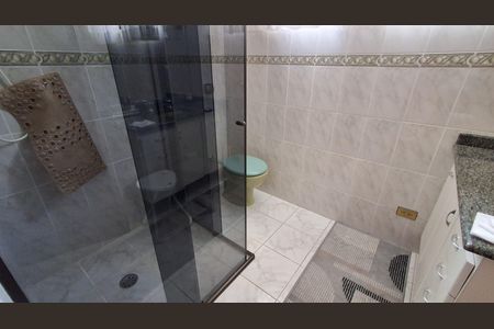 Casa à venda com 240m², 3 quartos e 4 vagas Casa à venda com 240m², 3 quartos e 4 vagasBanheiro Social