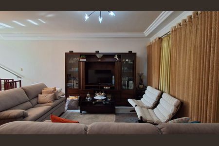 Sala de casa à venda com 3 quartos, 240m² em Osvaldo Cruz, São Caetano do Sul