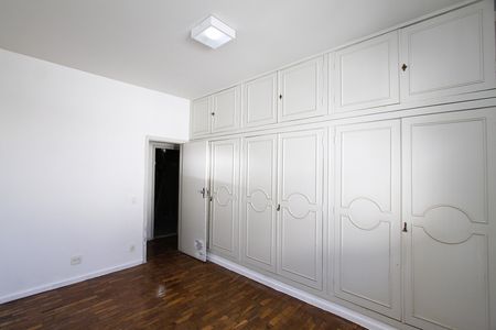 Casa para alugar com 280m², 5 quartos e 3 vagasQuarto 4