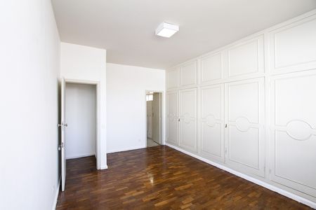 Casa para alugar com 280m², 5 quartos e 3 vagasQuarto 5 - Suíte