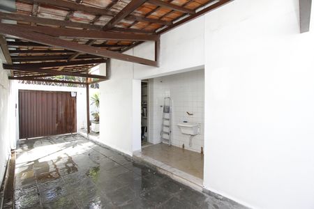Casa para alugar com 280m², 5 quartos e 3 vagasÁrea de Serviço
