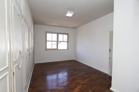 Casa para alugar com 280m², 5 quartos e 3 vagasQuarto 5 - Suíte