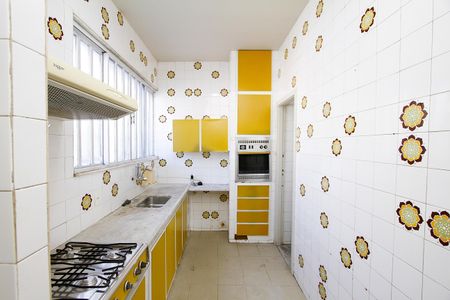 Casa para alugar com 280m², 5 quartos e 3 vagasCozinha