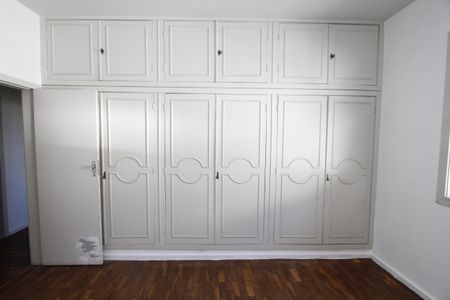 Casa para alugar com 280m², 5 quartos e 3 vagasQuarto 4