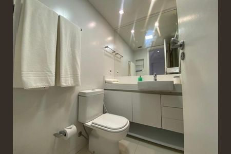 Apartamento para alugar com 82m², 2 quartos e sem vaga