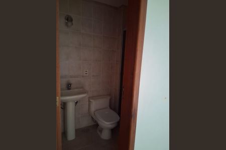 Banheiro de apartamento para alugar com 1 quarto, 47m² em Boa Vista, Porto Alegre