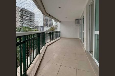 Apartamento para alugar com 138m², 3 quartos e 2 vagas