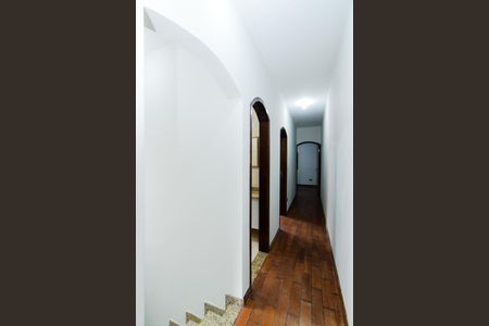 Casa à venda com 180m², 3 quartos e 2 vagasCorredor 