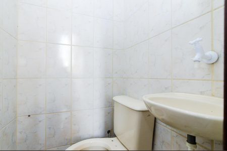 Casa à venda com 180m², 3 quartos e 2 vagasÁrea de Serviço - Banheiro de Serviço 