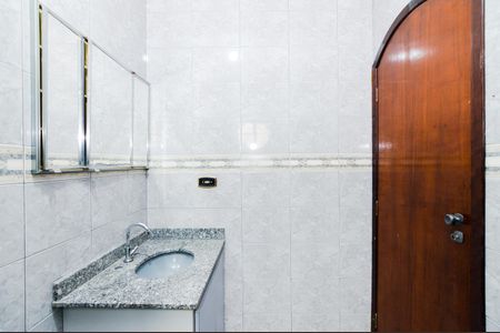 Casa à venda com 180m², 3 quartos e 2 vagasBanheiro da Suíte