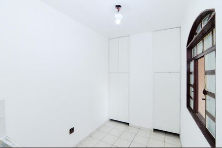 Casa à venda com 180m², 3 quartos e 2 vagasÁrea de Serviço