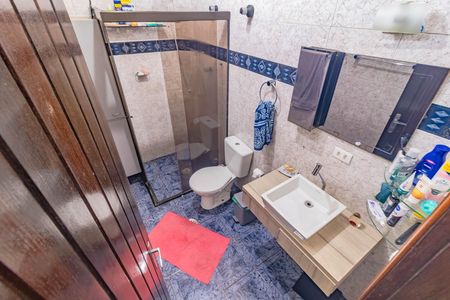Casa à venda com 120m², 2 quartos e 1 vaga Casa à venda com 120m², 2 quartos e 1 vagaBanheiro social