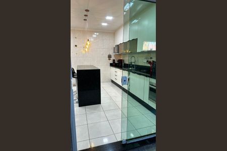 Casa à venda com 160m², 3 quartos e 2 vagasCozinha