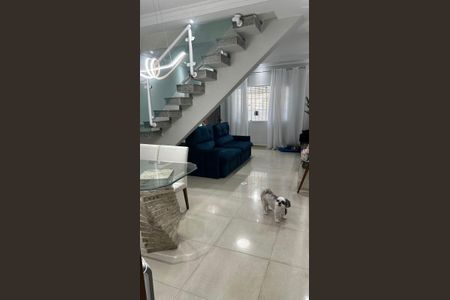Sala de casa à venda com 3 quartos, 160m² em Jardim Aida, Guarulhos