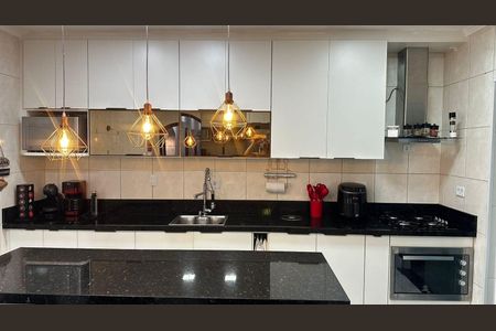 Casa à venda com 160m², 3 quartos e 2 vagasCozinha