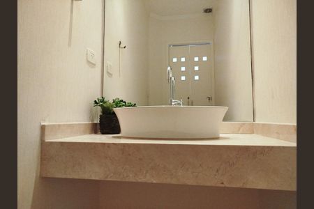 Casa para alugar com 150m², 3 quartos e 1 vaga Casa para alugar com 150m², 3 quartos e 1 vagaBanheiro 3 - Lavabo
