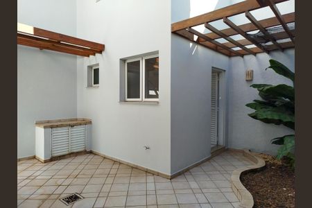 Casa para alugar com 150m², 3 quartos e 1 vaga Casa para alugar com 150m², 3 quartos e 1 vagaQuintal