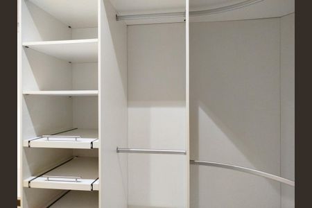 Casa para alugar com 150m², 3 quartos e 1 vaga Casa para alugar com 150m², 3 quartos e 1 vagaCloset