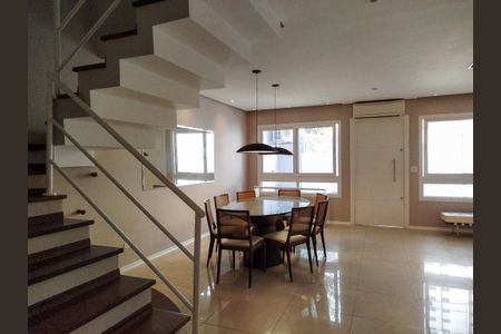 Sala de casa para alugar com 3 quartos, 150m² em Vila Carrão, São Paulo