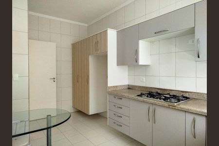 Casa para alugar com 150m², 3 quartos e 1 vaga Casa para alugar com 150m², 3 quartos e 1 vagaCozinha