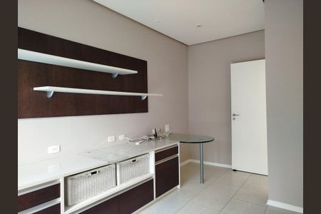 Casa para alugar com 150m², 3 quartos e 1 vaga Casa para alugar com 150m², 3 quartos e 1 vagaSaleta - home office