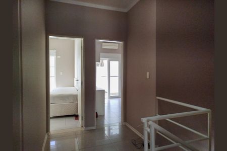 Casa para alugar com 150m², 3 quartos e 1 vaga Casa para alugar com 150m², 3 quartos e 1 vagaHall íntimo