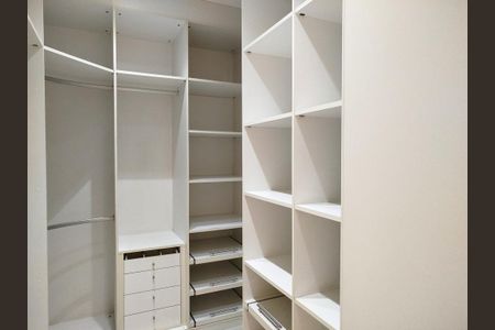 Casa para alugar com 150m², 3 quartos e 1 vaga Casa para alugar com 150m², 3 quartos e 1 vagaCloset