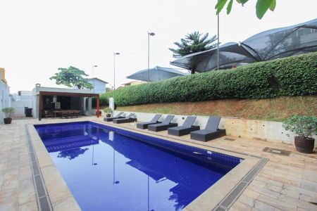 Apartamento à venda com 100m², 2 quartos e 2 vagasÁrea comum - Piscina