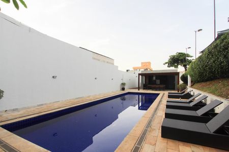 Apartamento à venda com 100m², 2 quartos e 2 vagasÁrea comum - Piscina